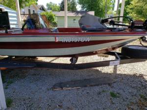 156 1982 AstroGlass Bass Boat Lettering from Kent J, IN